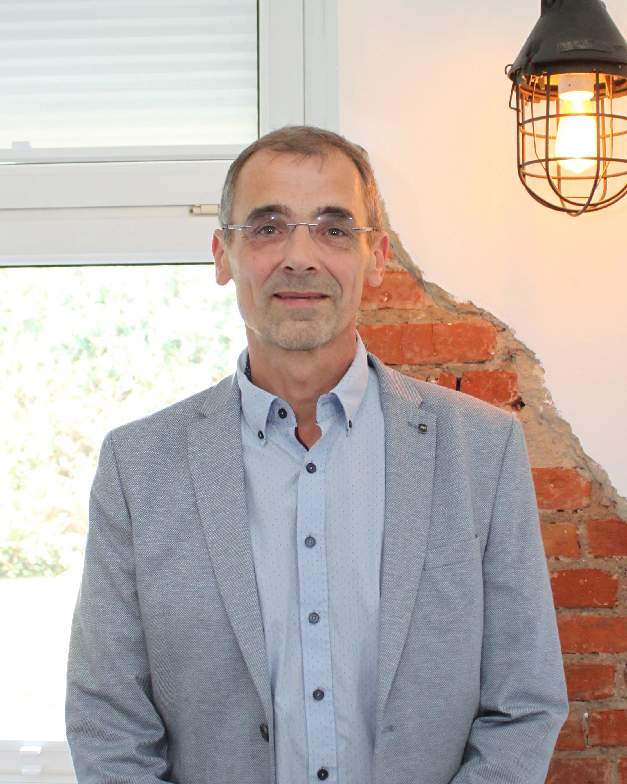 Portrait Dr. Roman Kubetschek